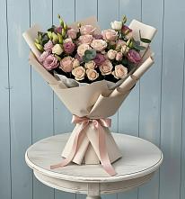 Букет цветов из:  Розы и Лизиантусы в Назрани