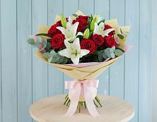 Букет цветов из:  Лилии и Розы в Назрани
