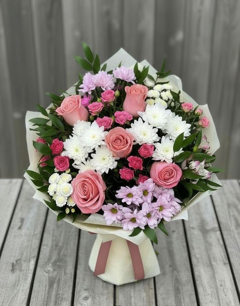 Букет цветов из: Альстромерии, Гвоздики, Розы и Хризантемы в Назрани