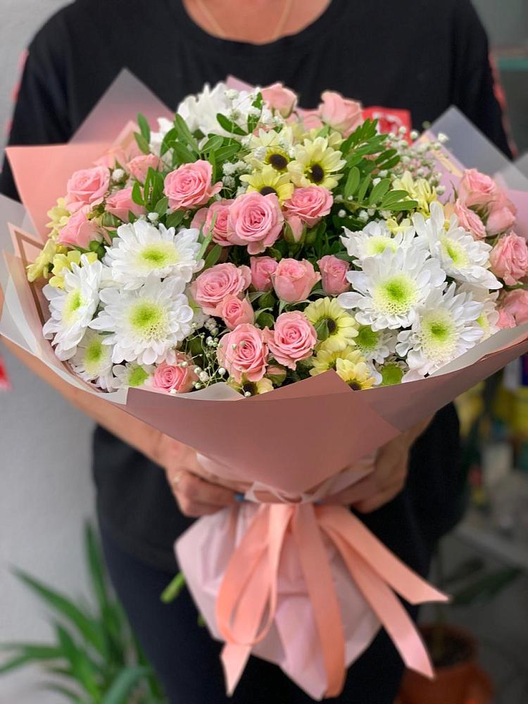 Букет цветов из: Розы и Хризантемы в Назрани