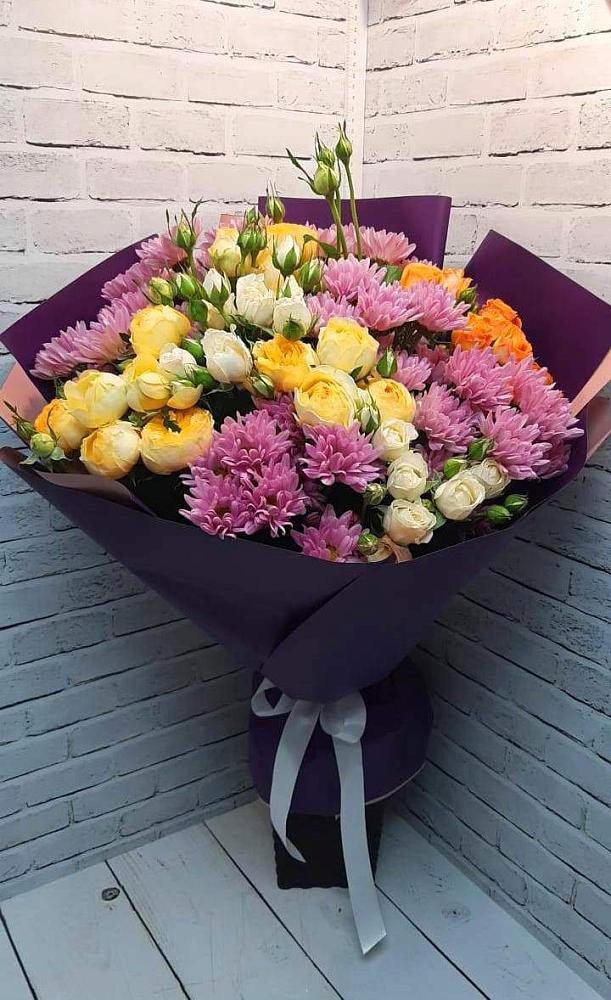 Букет цветов из: Хризантемы и Розы в Назрани
