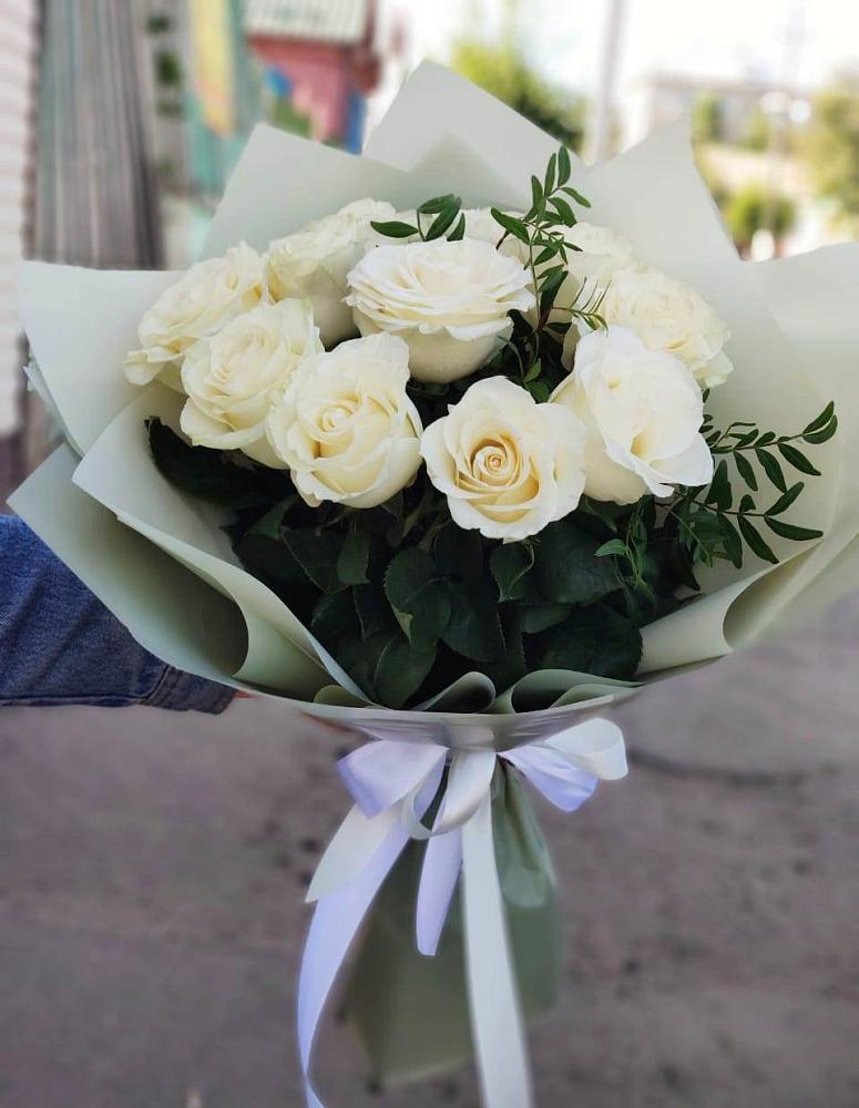 Букет Белые розы Проуд в Назрани