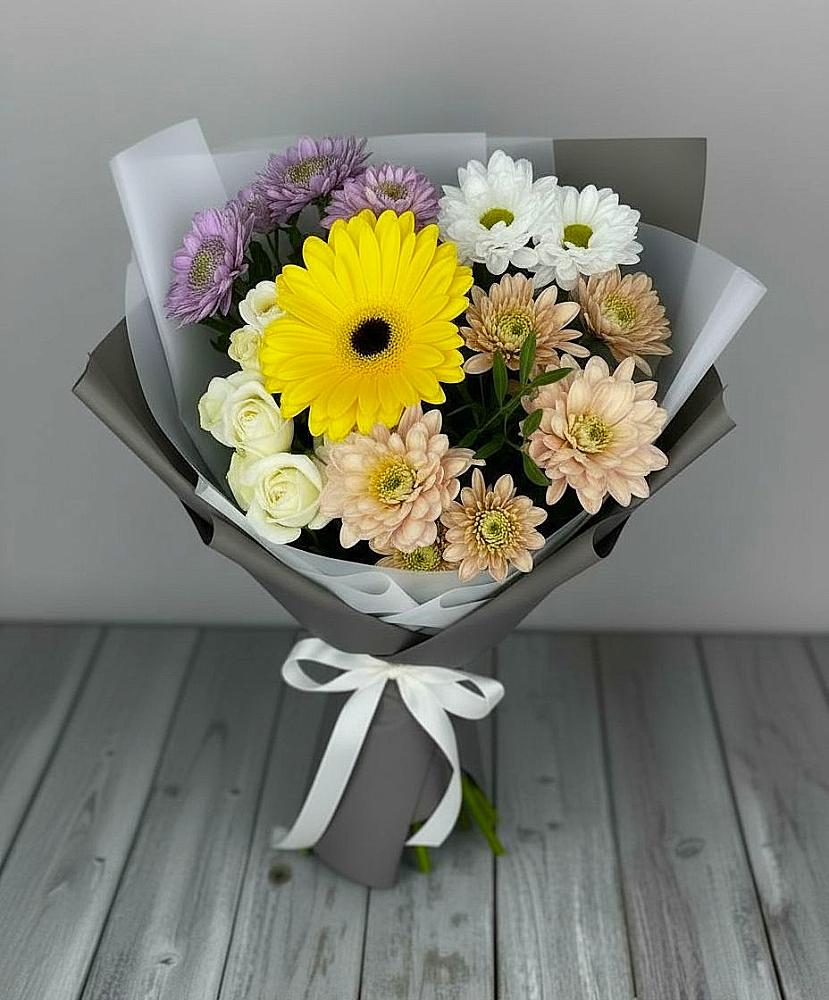 Букет цветов из: Розы, Герберы и Хризантемы в Назрани