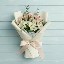 Букет цветов из:  Альстромерии #REPLACE_PRED# Назрани