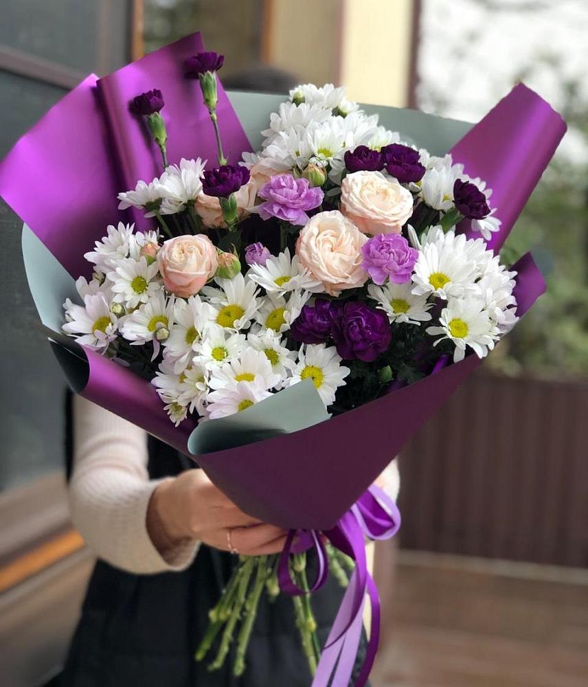 Букет цветов из: Хризантемы, Гвоздики и Розы в Назрани