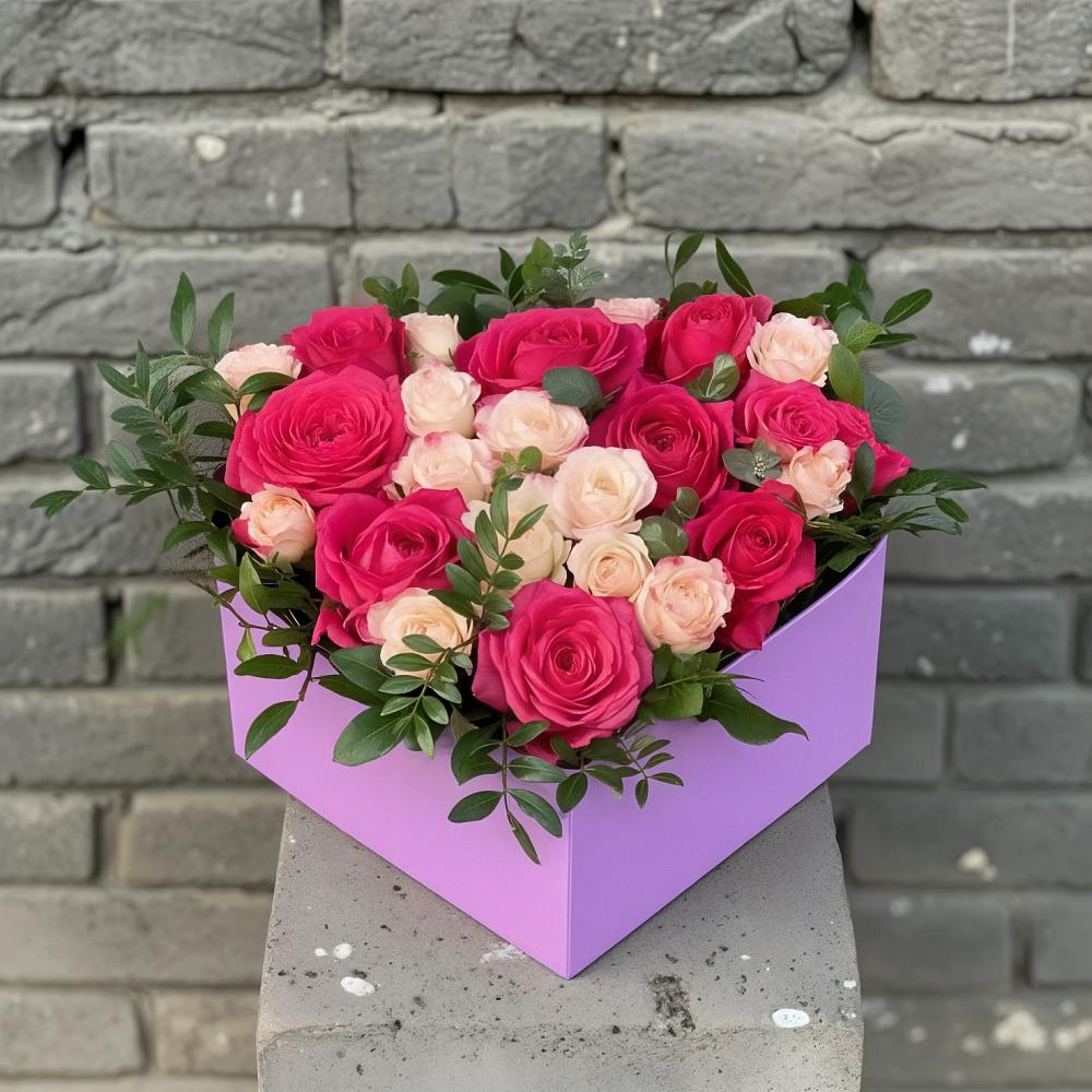 Цветочная композиция из Розы в коробке в Назрани