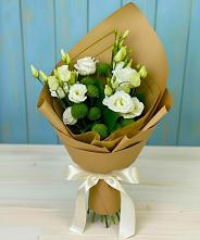 Букет цветов из:  Хризантемы и Лизиантусы #REPLACE_PRED# Назрани