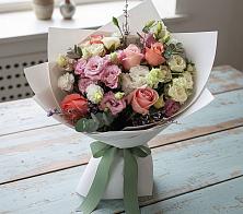 Букет цветов из:  Розы, Лизиантусы и Гвоздики в Назрани