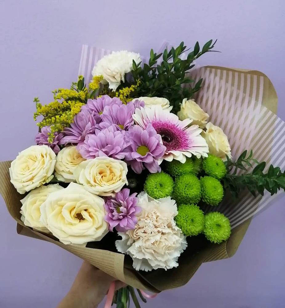 Букет цветов из: Хризантемы, Розы, Гвоздики и Герберы в Назрани