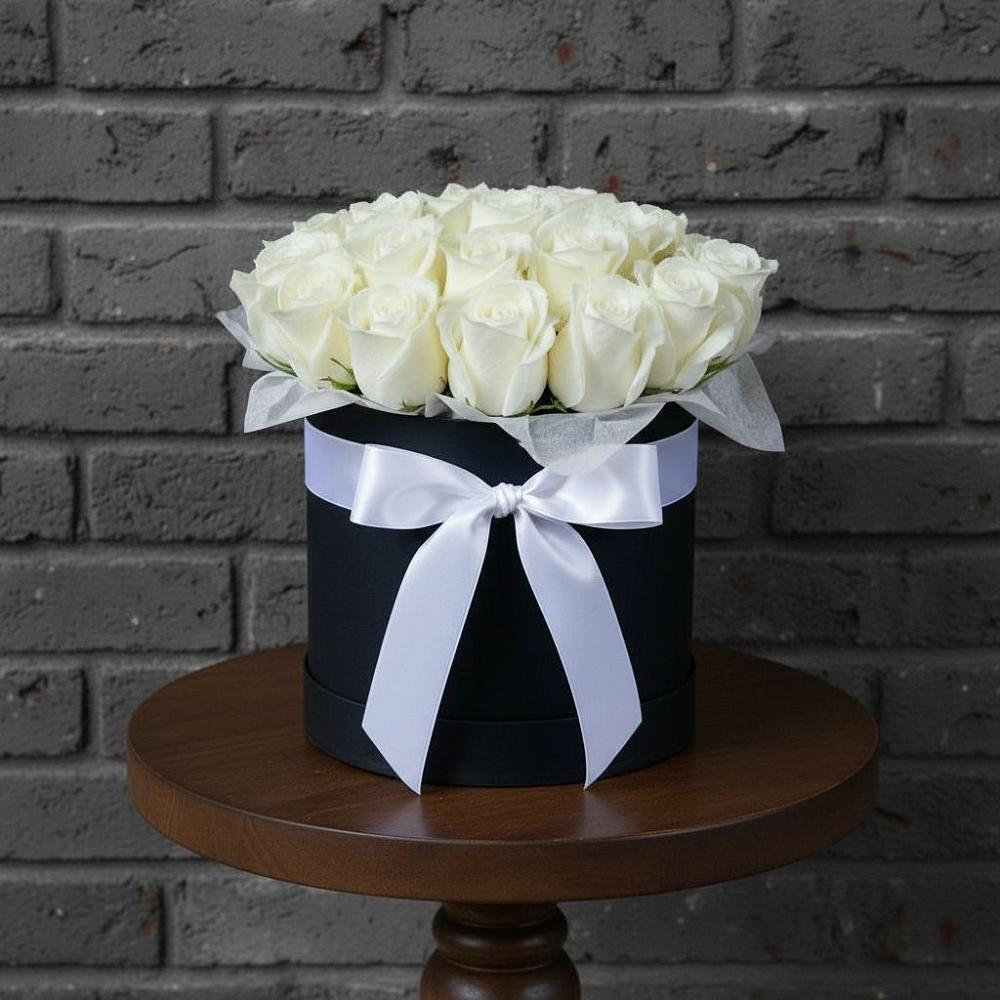 Цветочная композиция из Розы в шляпной коробке в Назрани