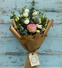 Букет цветов из:  Розы и Лизиантусы в Назрани